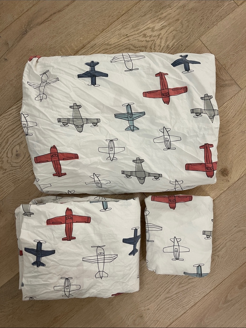 Pottery Barn Kids Full fitted and flat sheets and one pillowcase